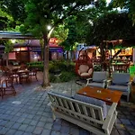 Hotel London 3*