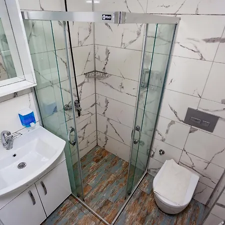 Hotel London 3*