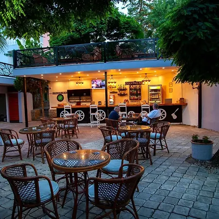 호텔 London 올루데니스