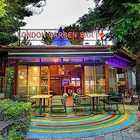 伦敦酒店 酒店 厄吕代尼兹