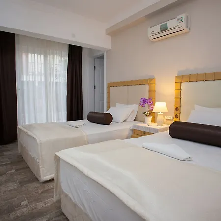 Отель London 3*