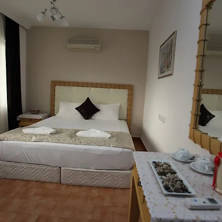 London Hotel 3*